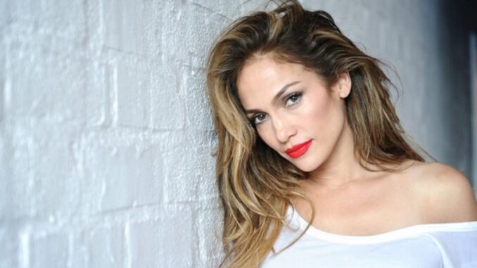 Jennifer Lopez x